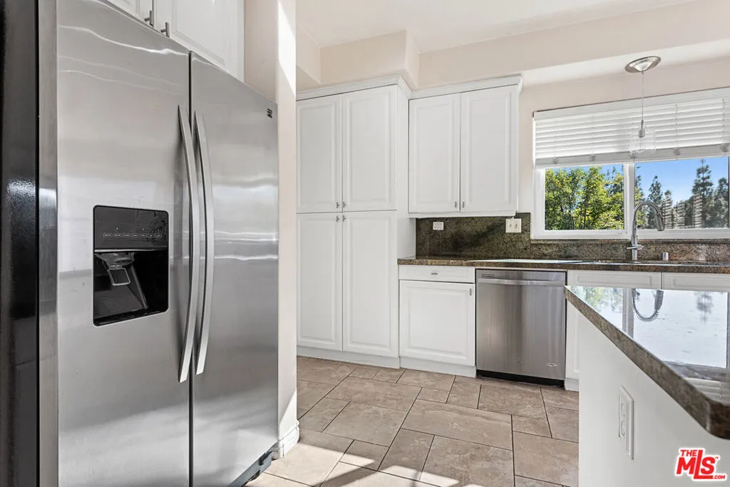 24310 Belford Court, West Hills, California 91307 home-pic-23